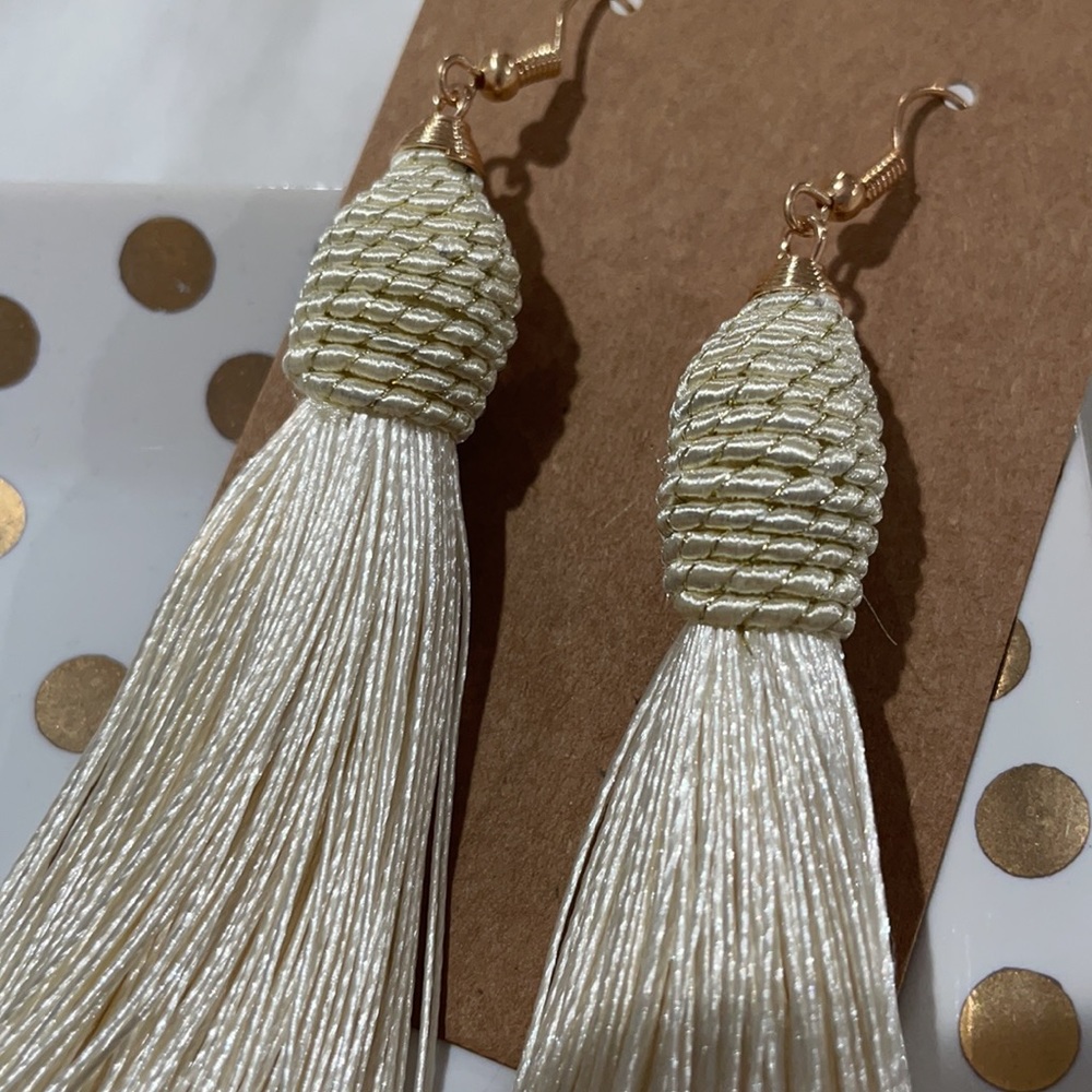 White tassel pierced earrings- New! Gorgeous and lightweight! - Picture 2 of 4